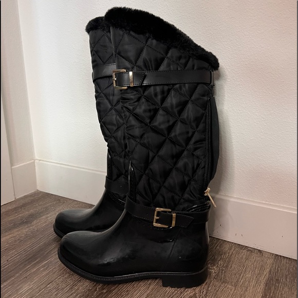 GUESS Women's Quilted Nylon Rainboots - Picture 2 of 8